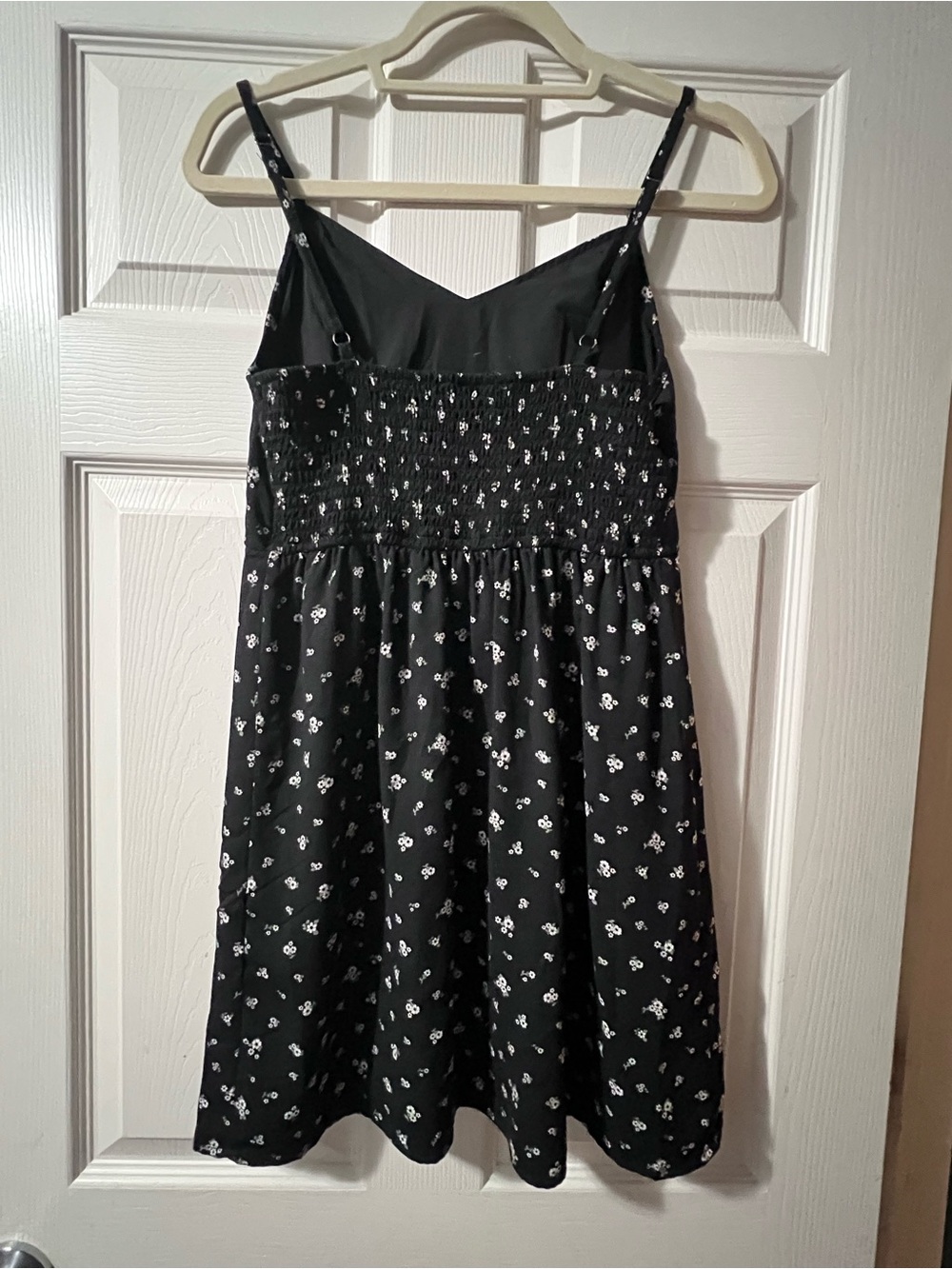 Hollister Black Floral Day Dress - Picture 5 of 7